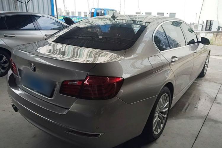 Used BMW 5 Series 2014 525Li Luxury Design Package Rear Right 45 Deg