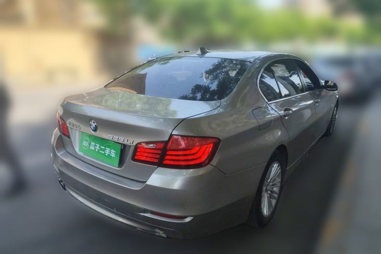 Used BMW 5 Series 2014 525Li Leading Model Rear Right 45 Deg
