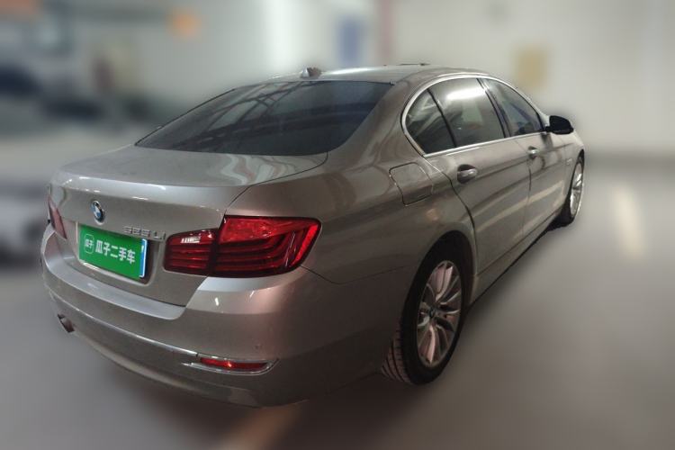 Used BMW 5 Series 2014 525Li Luxury Design Package Rear Right 45 Deg