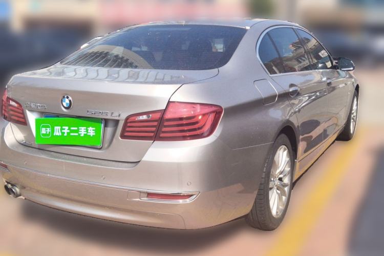 Used BMW 5 Series 2014 528Li xDrive Luxury Design Package Rear Right 45 Deg