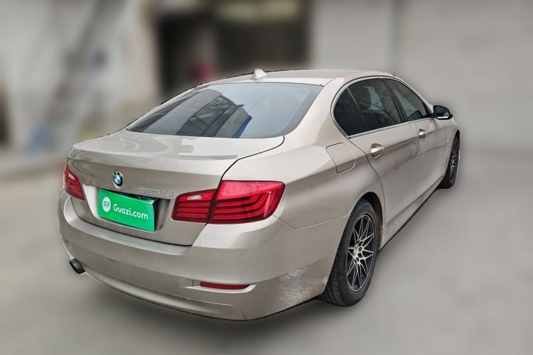 Used BMW 5 Series 2014 520Li Elegant Model Rear Right 45 Deg