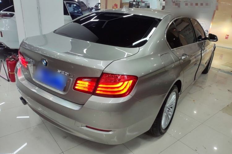 Used BMW 5 Series 2014 525Li Leading Model Rear Right 45 Deg