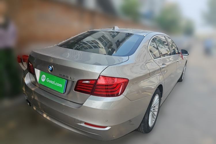 Used BMW 5 Series 2014 525Li Leading Model Rear Right 45 Deg