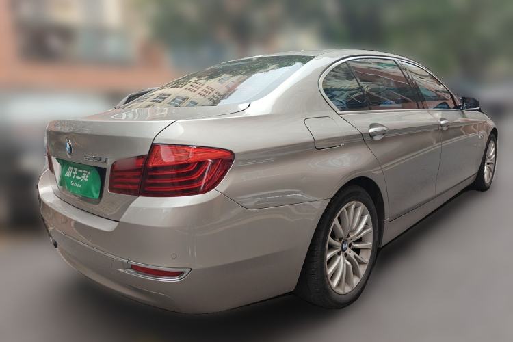 Used BMW 5 Series 2014 525Li Luxury Design Package Rear Right 45 Deg