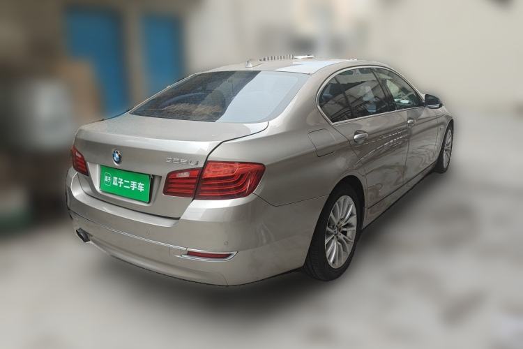 Used BMW 5 Series 2014 525Li Luxury Design Package Rear Right 45 Deg