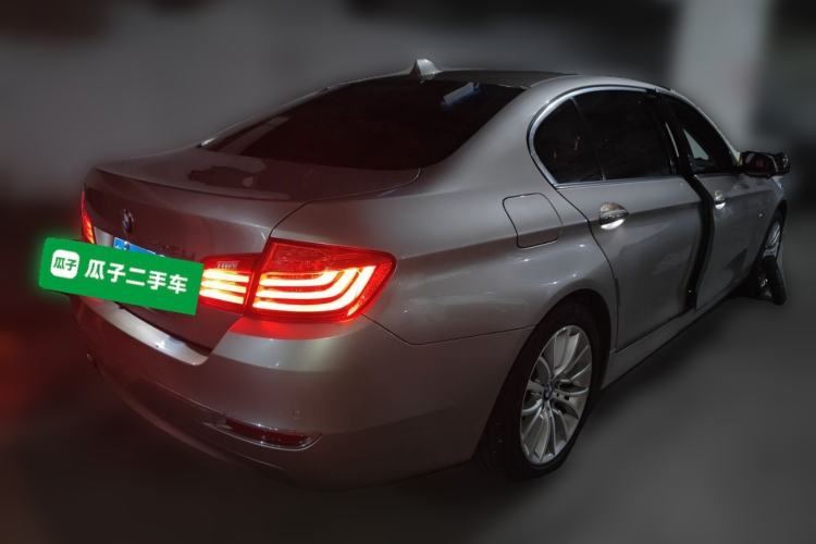 Used BMW 5 Series 2014 525Li Luxury Design Package Rear Right 45 Deg