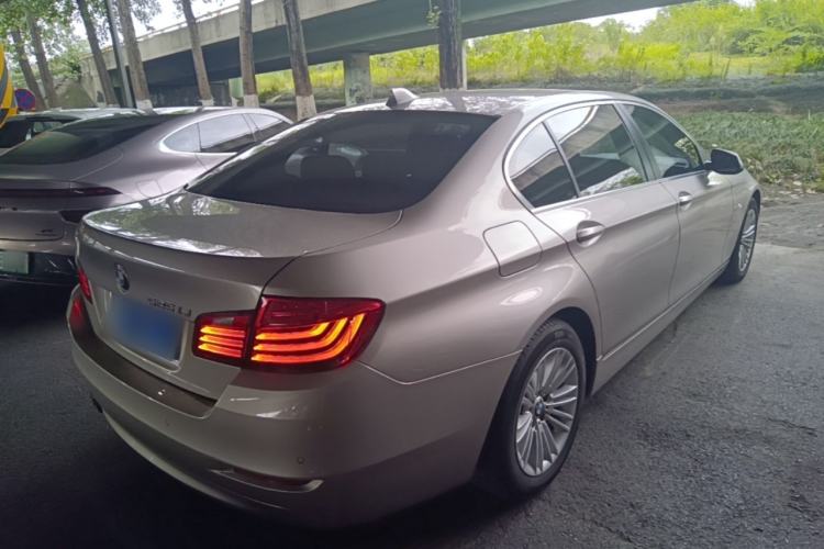 Used BMW 5 Series 2014 525Li Leading Model Rear Right 45 Deg