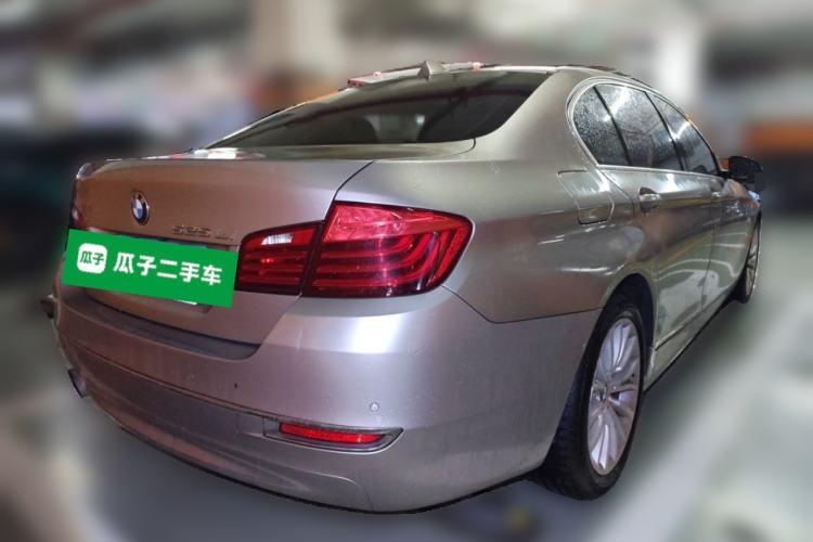 Used BMW 5 Series 2014 525Li Luxury Design Package Rear Right 45 Deg