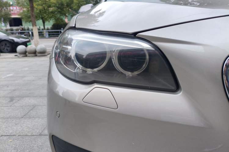 Used BMW 5 Series 2014 528Li Leading Model Right Front Headlight