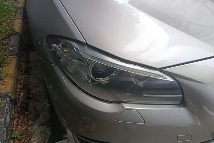 Used BMW 5 Series 2014 525Li Luxury Design Package Right Front Headlight