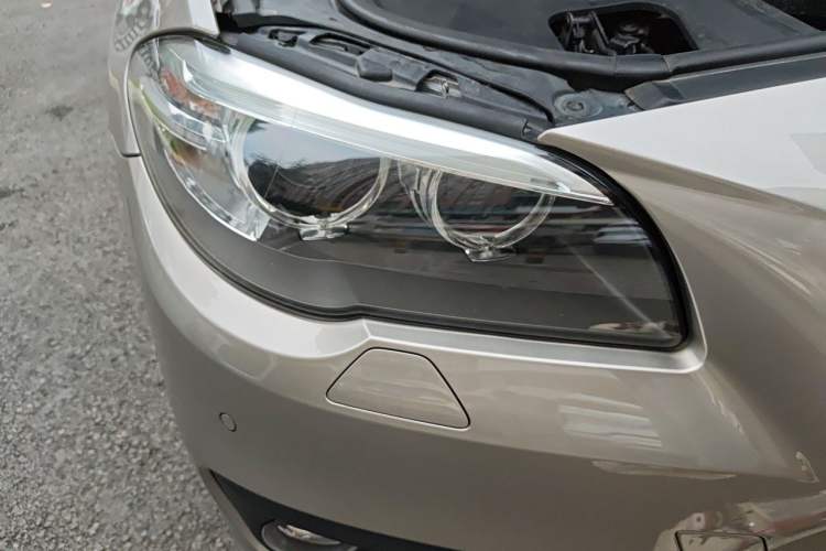 Used BMW 5 Series 2014 520Li Elegant Model Right Front Headlight