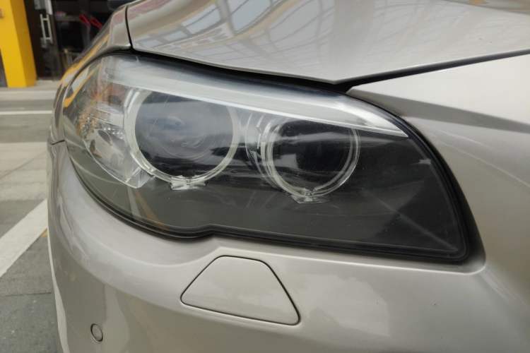 Used BMW 5 Series 2014 525Li Leading Model Right Front Headlight