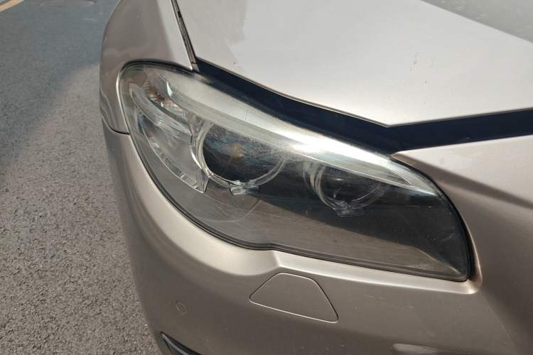 Used BMW 5 Series 2014 525Li Luxury Design Package Right Front Headlight
