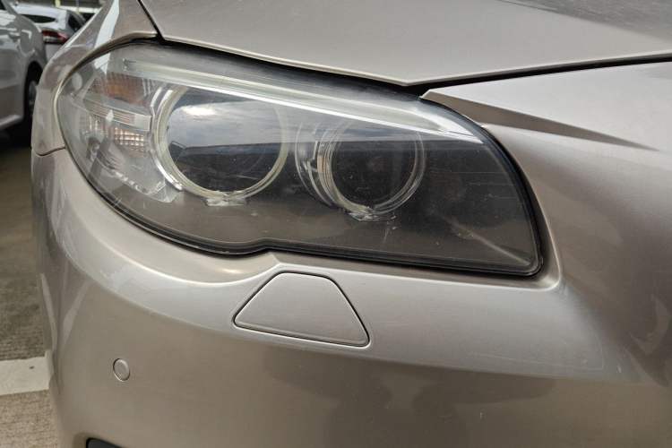Used BMW 5 Series 2014 525Li Leading Model Right Front Headlight