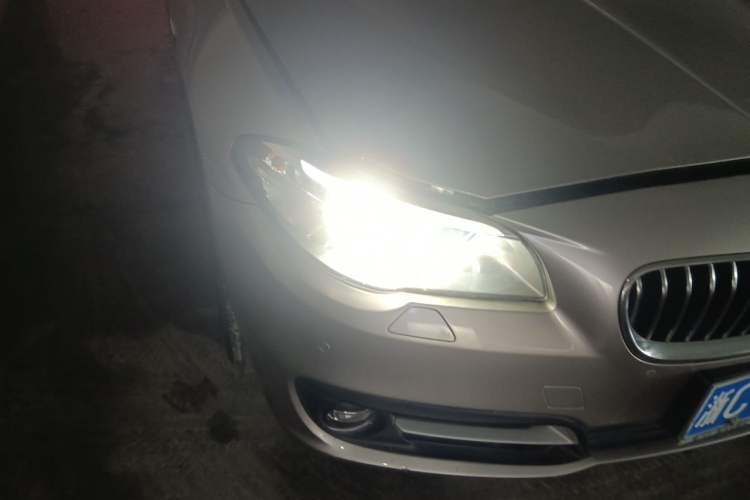 Used BMW 5 Series 2014 520Li Elegant Model Right Front Headlight
