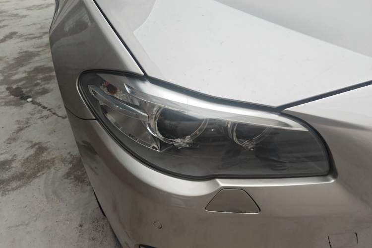 Used BMW 5 Series 2014 525Li Luxury Design Package Right Front Headlight