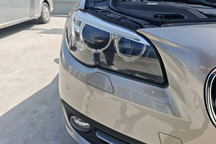 Used BMW 5 Series 2014 520Li Elegant Model Right Front Headlight