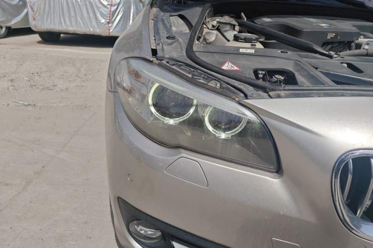 Used BMW 5 Series 2014 525Li Leading Model Right Front Headlight
