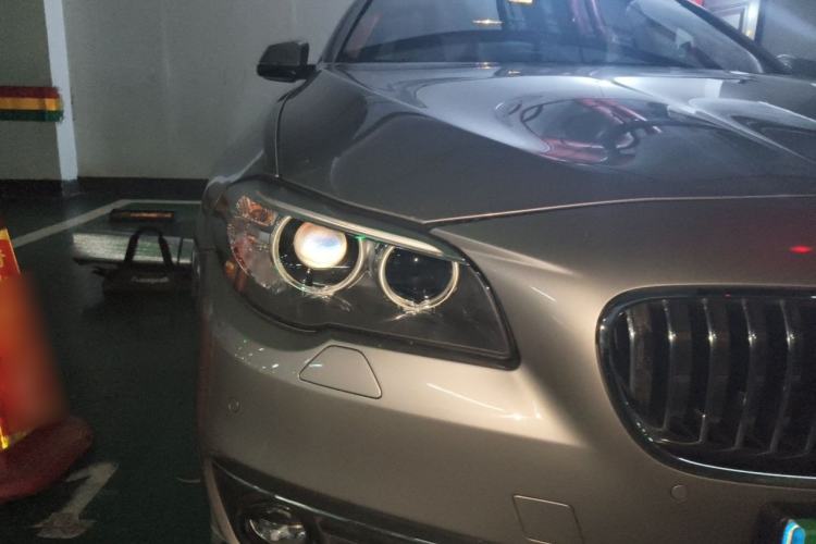 Used BMW 5 Series 2014 525Li Leading Model Right Front Headlight