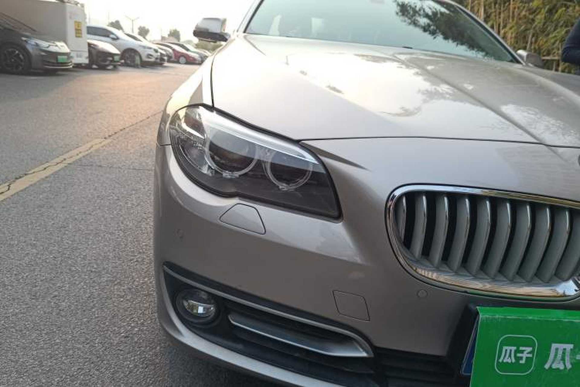Used BMW 5 Series 2014 525Li Luxury Design Package Right Front Headlight