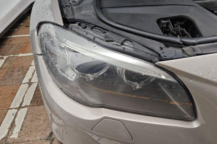Used BMW 5 Series 2014 528Li Leading Model Right Front Headlight