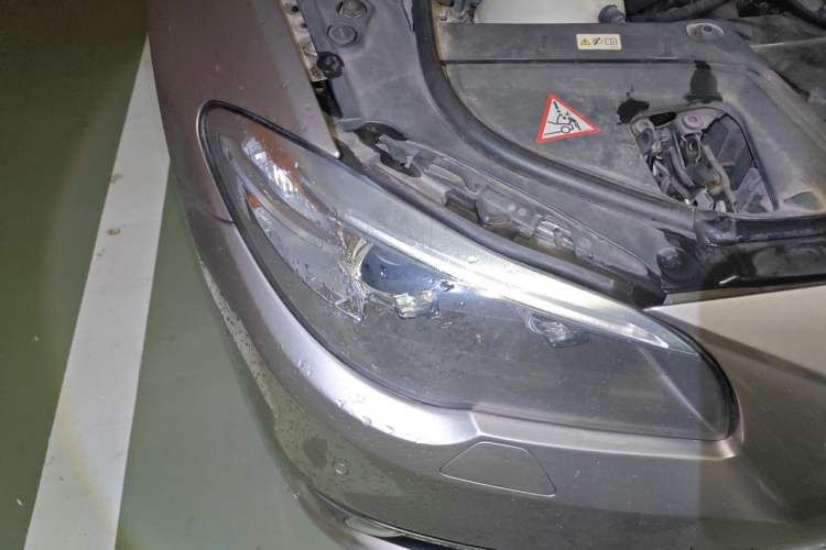 Used BMW 5 Series 2014 525Li Luxury Design Package Right Front Headlight