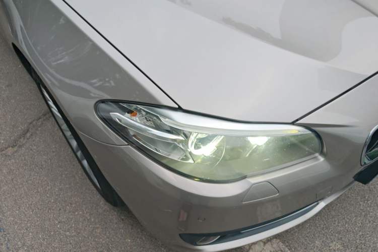 Used BMW 5 Series 2014 525Li Leading Model Right Front Headlight