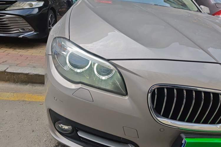 Used BMW 5 Series 2014 520Li Elegant Model Right Front Headlight