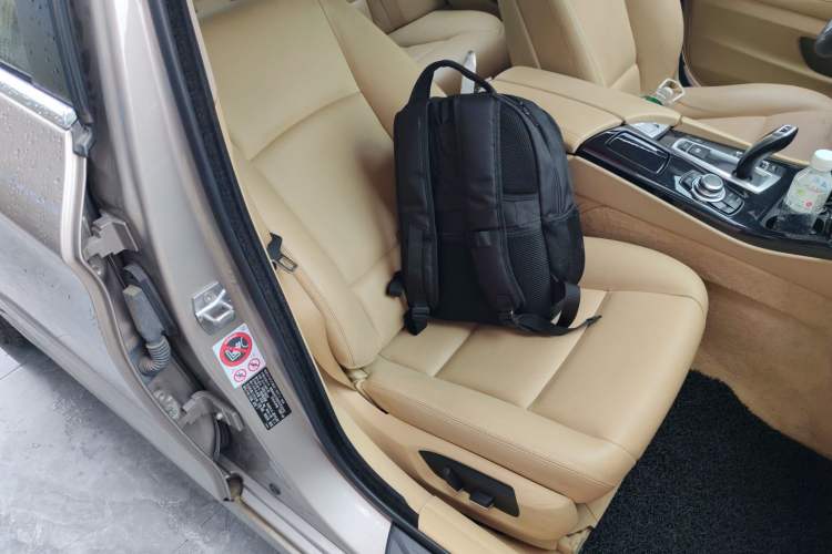 Used BMW 5 Series 2014 520i Elegant Edition Right Front Seat