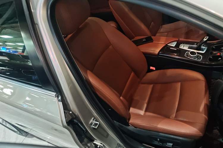 Used BMW 5 Series 2014 525Li Leading Model Right Front Seat