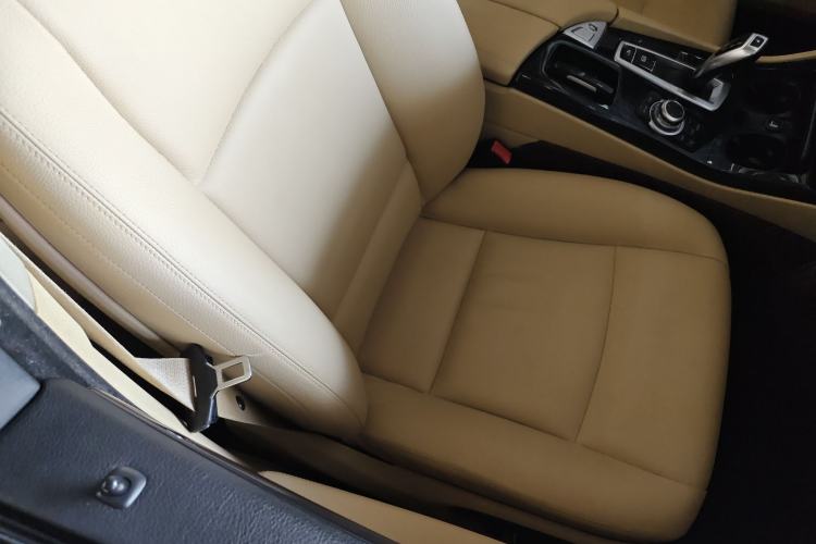 Used BMW 5 Series 2014 520i Elegant Edition Right Front Seat