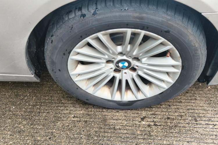 Used BMW 5 Series 2014 525Li Leading Model Right Front Wheel Hub