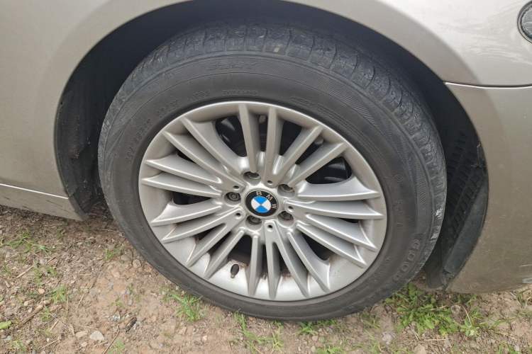 Used BMW 5 Series 2014 525Li Luxury Design Package Right Front Wheel Hub