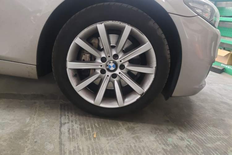 Used BMW 5 Series 2014 535Li Leading Model Right Front Wheel Hub