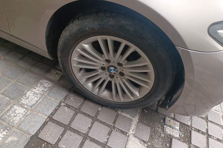 Used BMW 5 Series 2014 525Li Leading Model Right Front Wheel Hub