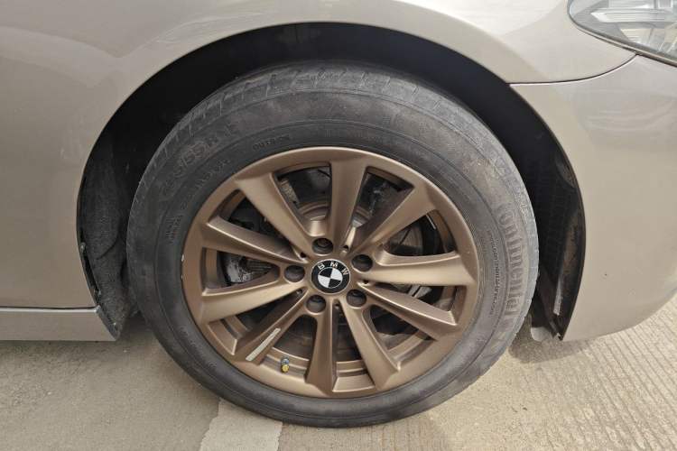 Used BMW 5 Series 2014 525Li Leading Model Right Front Wheel Hub