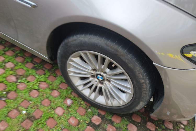 Used BMW 5 Series 2014 525Li Leading Model Right Front Wheel Hub