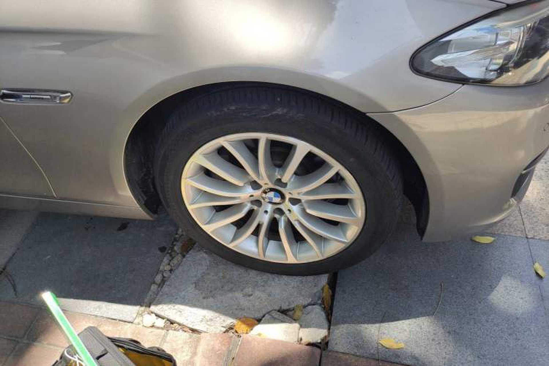 Used BMW 5 Series 2014 525Li Luxury Design Package Right Front Wheel Hub
