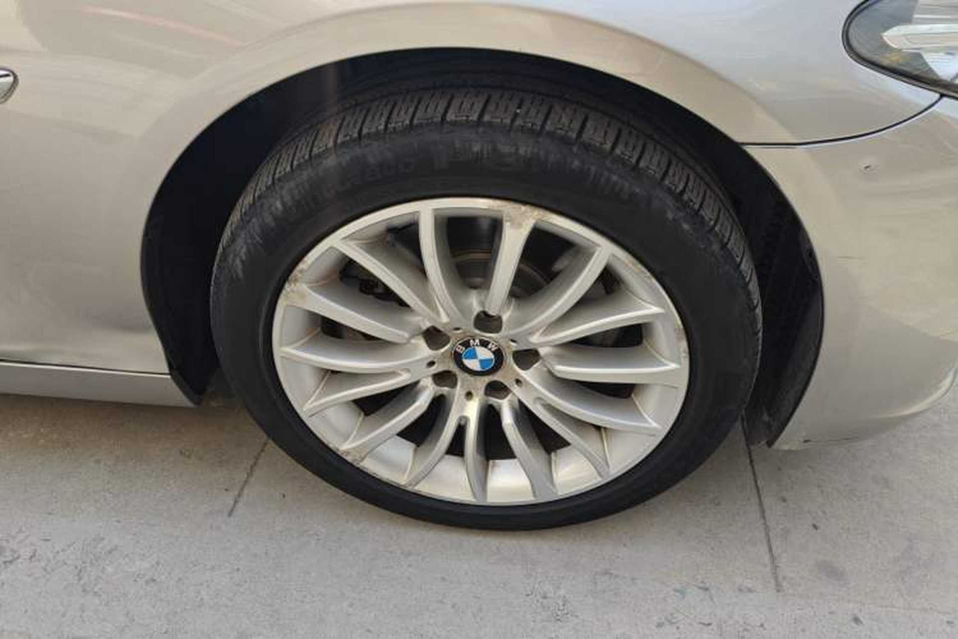 Used BMW 5 Series 2014 525Li Luxury Design Package Right Front Wheel Hub
