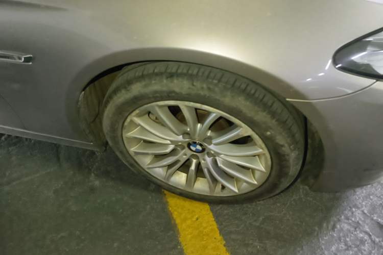Used BMW 5 Series 2014 525Li Luxury Design Package Right Front Wheel Hub
