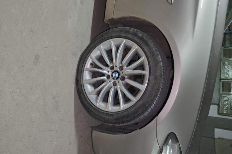 Used BMW 5 Series 2014 525Li Luxury Design Package Right Front Wheel Hub