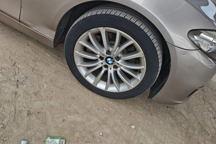 Used BMW 5 Series 2014 525Li Luxury Design Package Right Front Wheel Hub