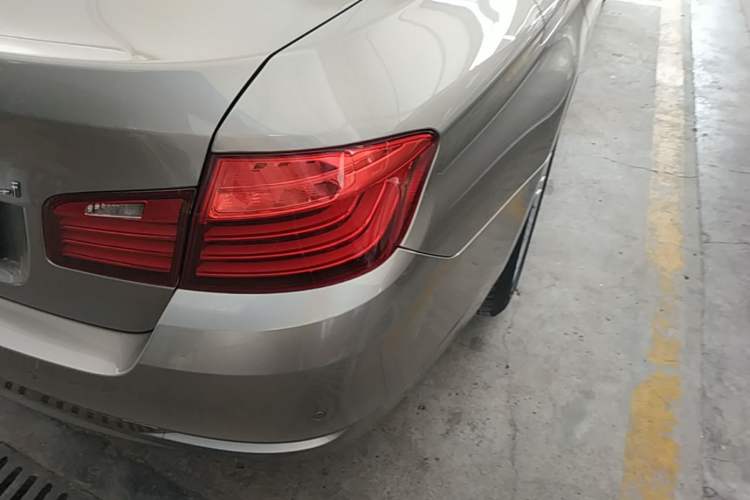 Used BMW 5 Series 2014 525Li Leading Model Right Rear Taillight