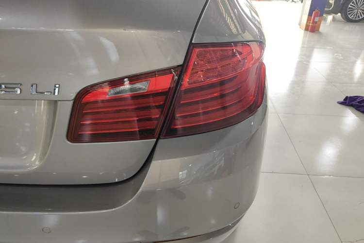 Used BMW 5 Series 2014 525Li Leading Model Right Rear Taillight