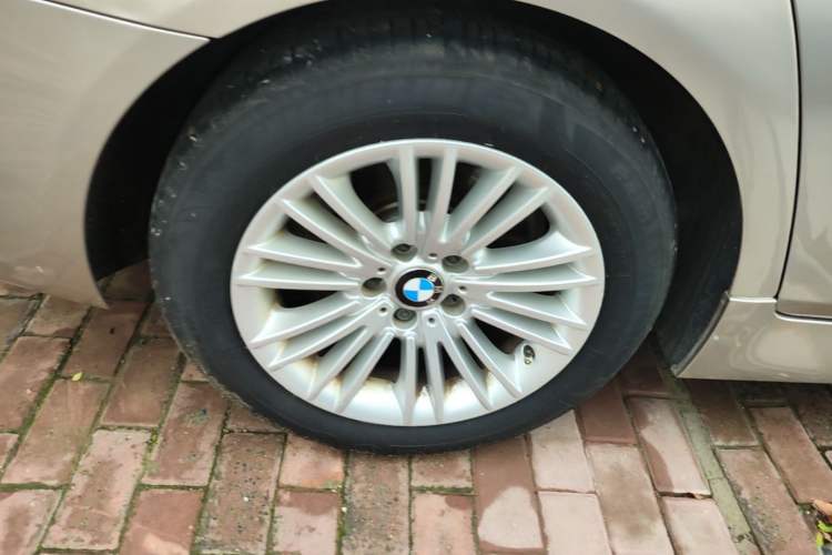 Used BMW 5 Series 2014 525Li Leading Model Right Rear Wheel Hub