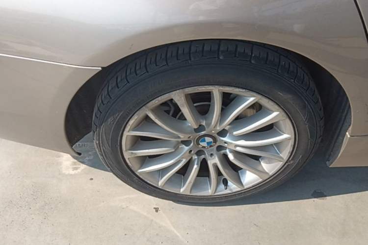 Used BMW 5 Series 2014 525Li Luxury Design Package Right Rear Wheel Hub