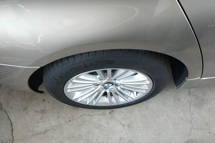 Used BMW 5 Series 2014 525Li Leading Model Right Rear Wheel Hub