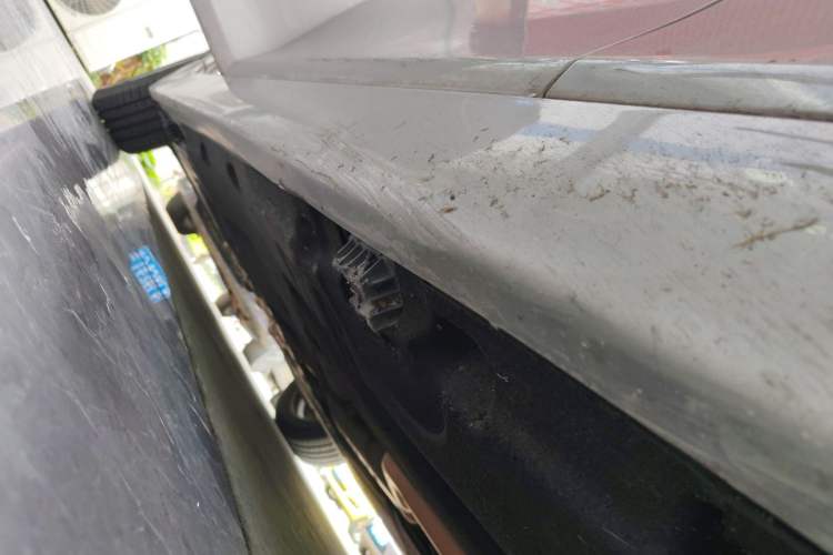 Used BMW 5 Series 2014 520i Elegant Edition Right Side Sill