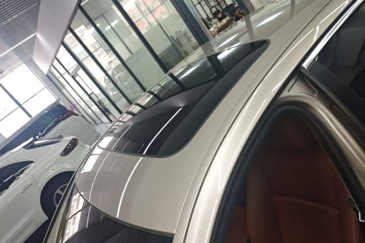 Used BMW 5 Series 2014 520Li Elegant Model Roof