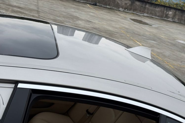 Used BMW 5 Series 2014 520i Elegant Edition Roof